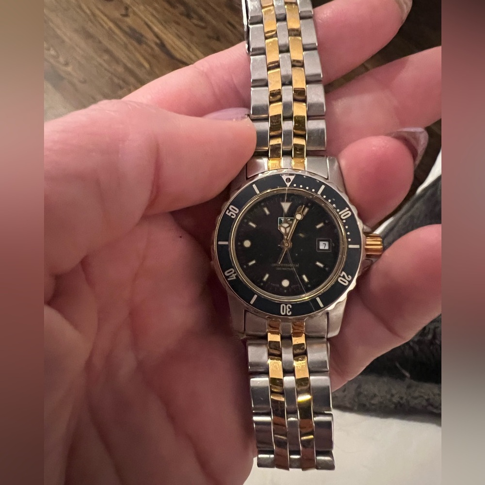 Tag Heuer Professional WD1420-G-20 Quartz 26mm Gold Black Ladies Vintage Watch